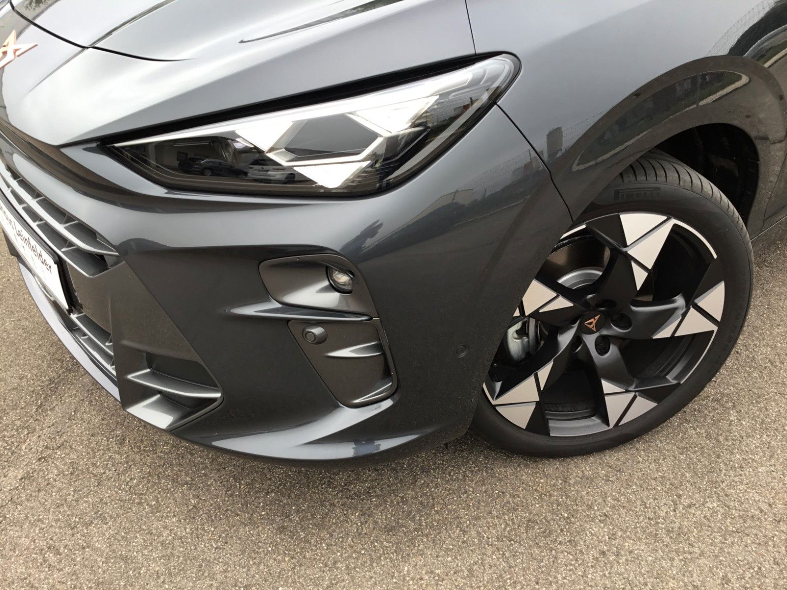 Fahrzeugabbildung CUPRA Terramar 2.0 TSI DSG 4Drive+Matrix+AHK+Pano+360°