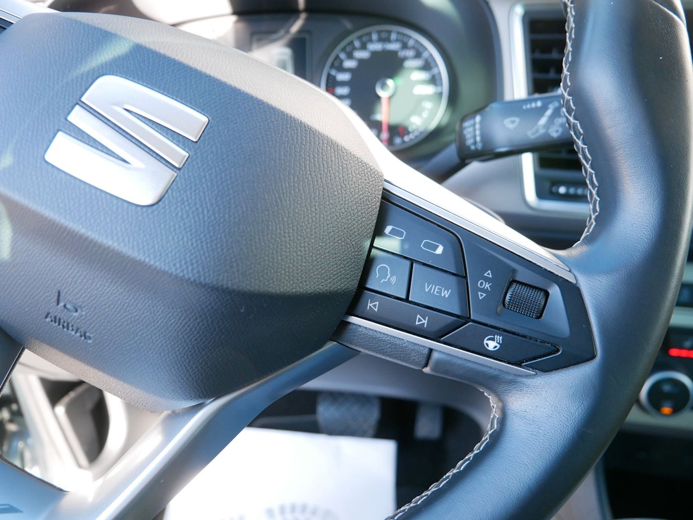 Fahrzeugabbildung SEAT Ateca 2.0 TDI Xperience AHK DSG Kamera ACC LED