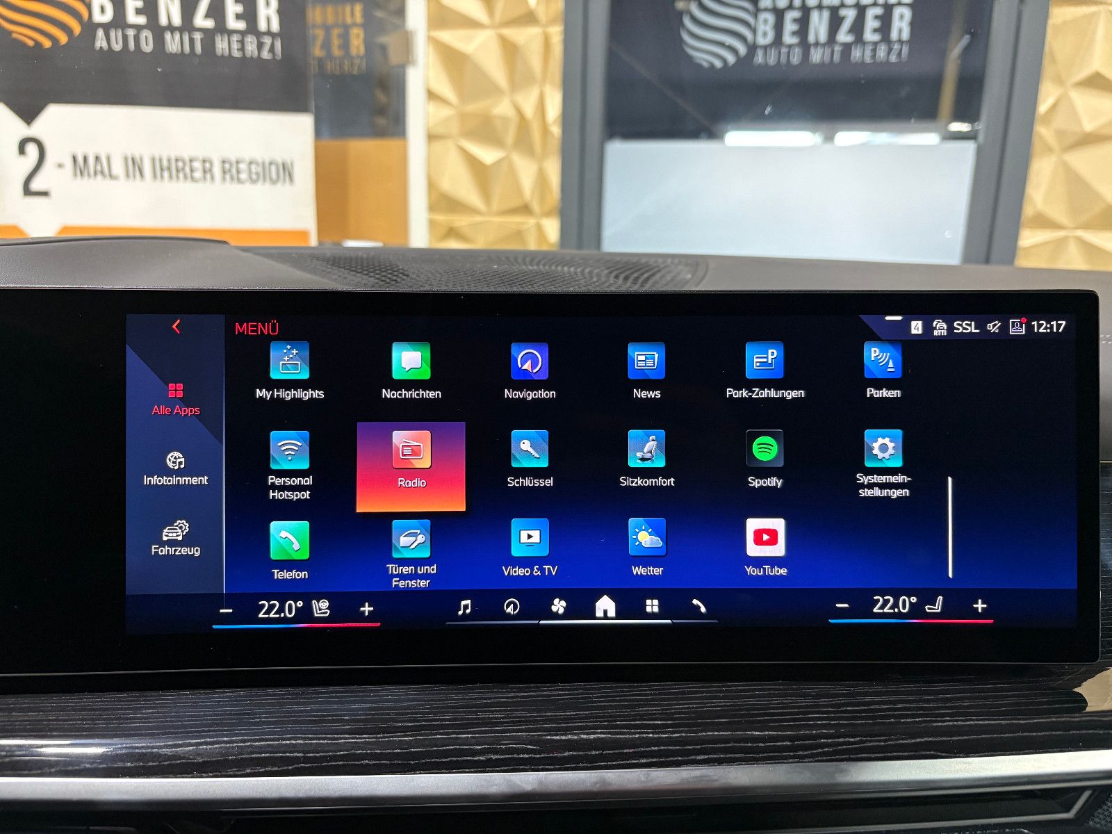 Fahrzeugabbildung BMW X5 30 d xDrive M Sport/HEAD-UP/360°/SOUND/AMBIEN