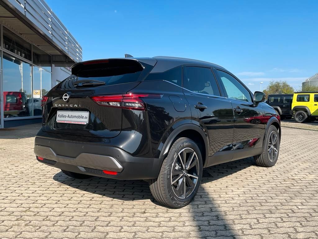 Fahrzeugabbildung Nissan Qashqai 1.3 DIG-T 4WD Tekna ProP+HUD+PANO+BOSE