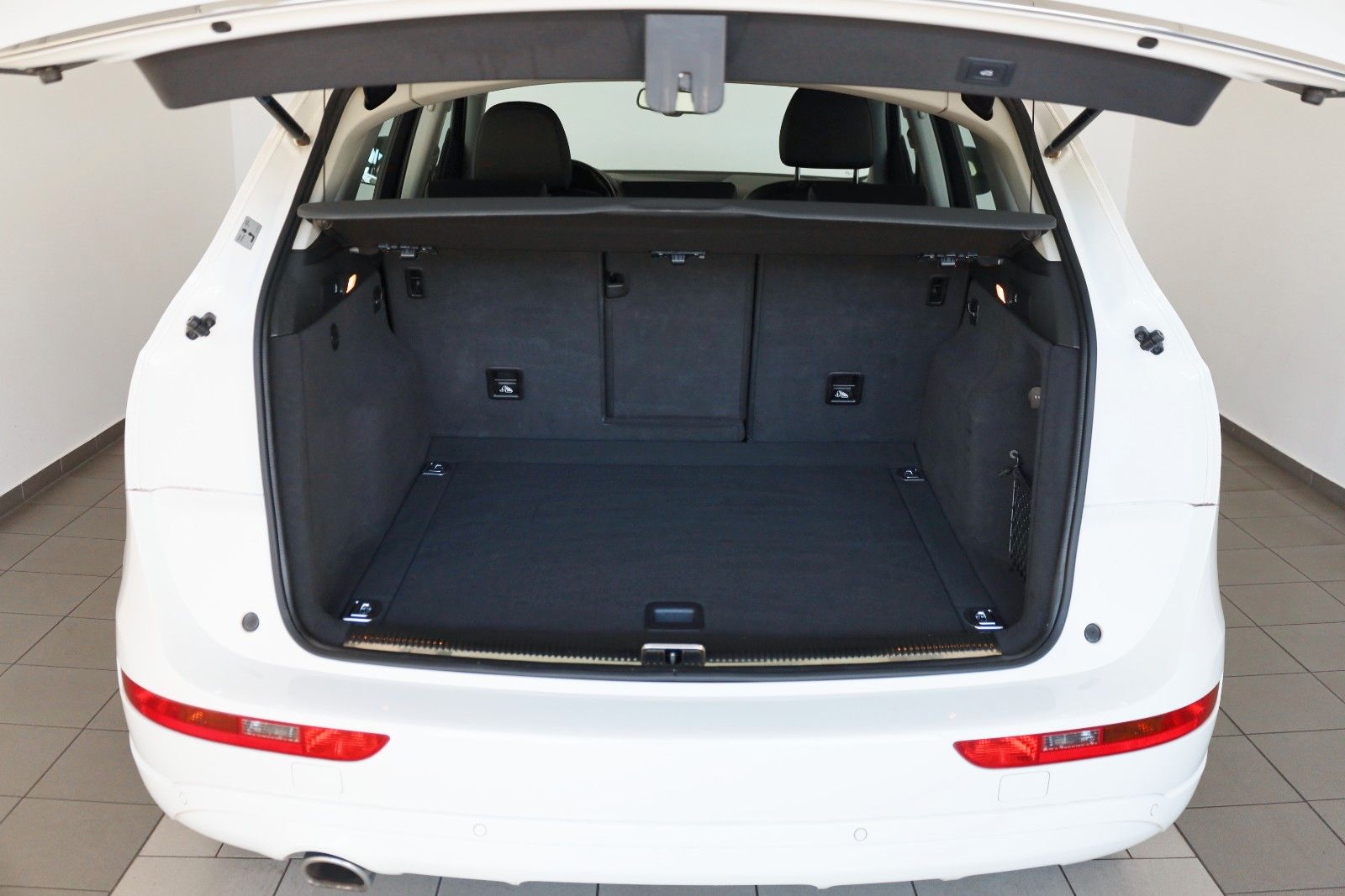 Fahrzeugabbildung Audi Q5 2.0 TDI quattro T.Leder,Navi,Xenon,Panorama