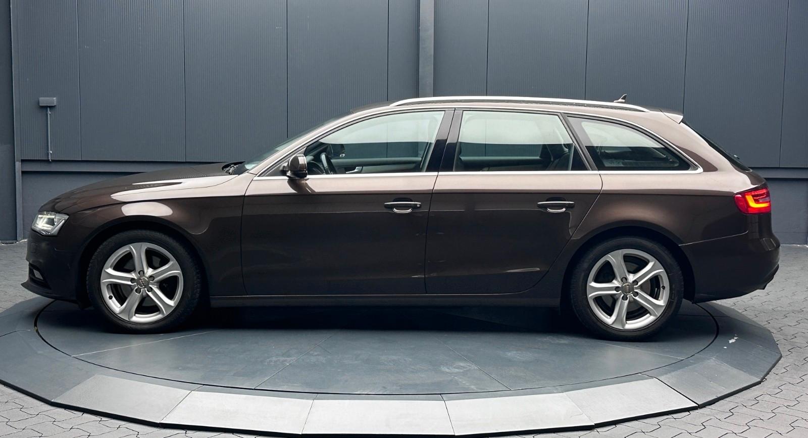 Audi A4 2013 — rear view