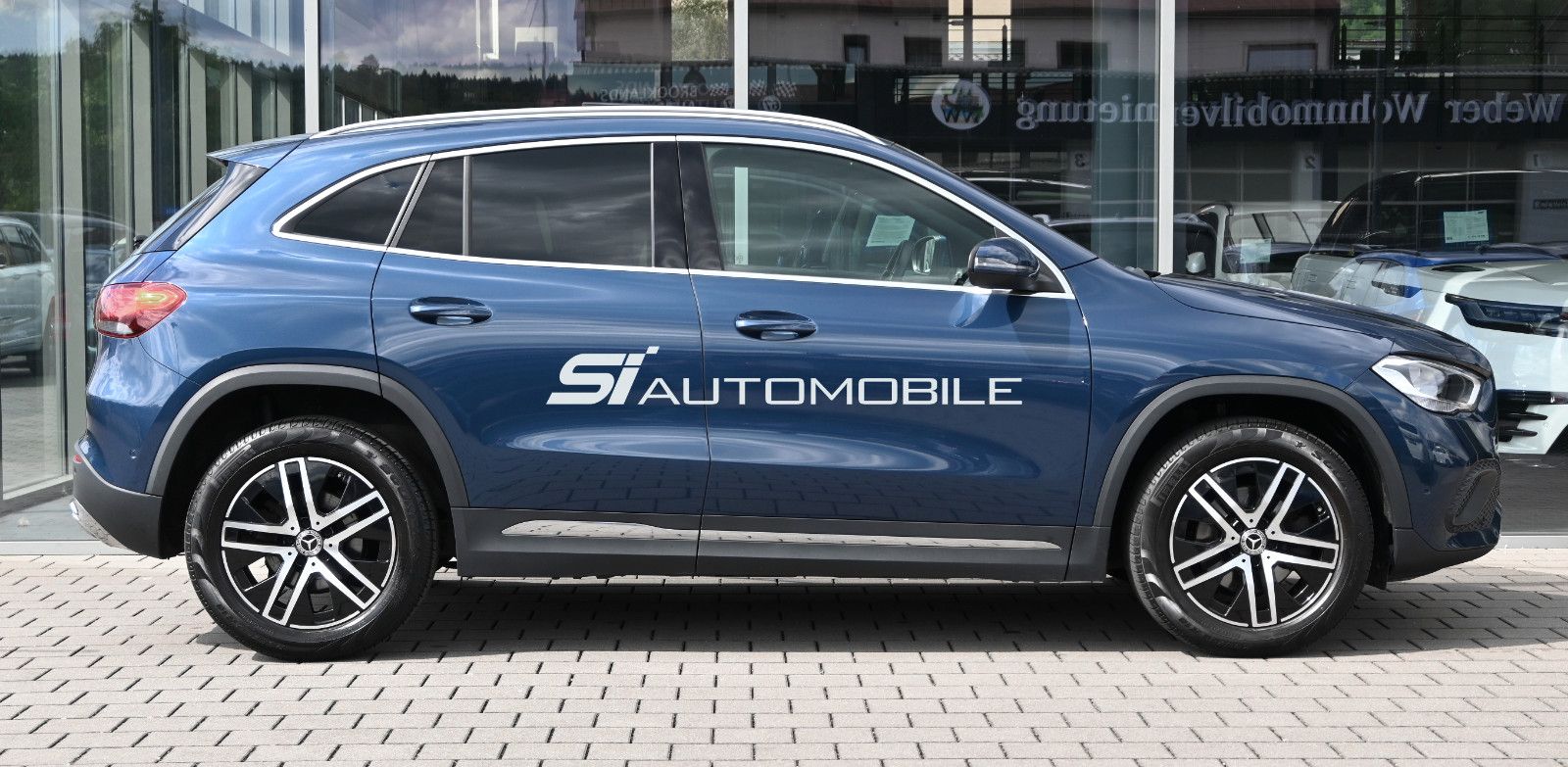 Fahrzeugabbildung Mercedes-Benz GLA 200 d 4MAT. Progressive °AHK°PANORAMA°