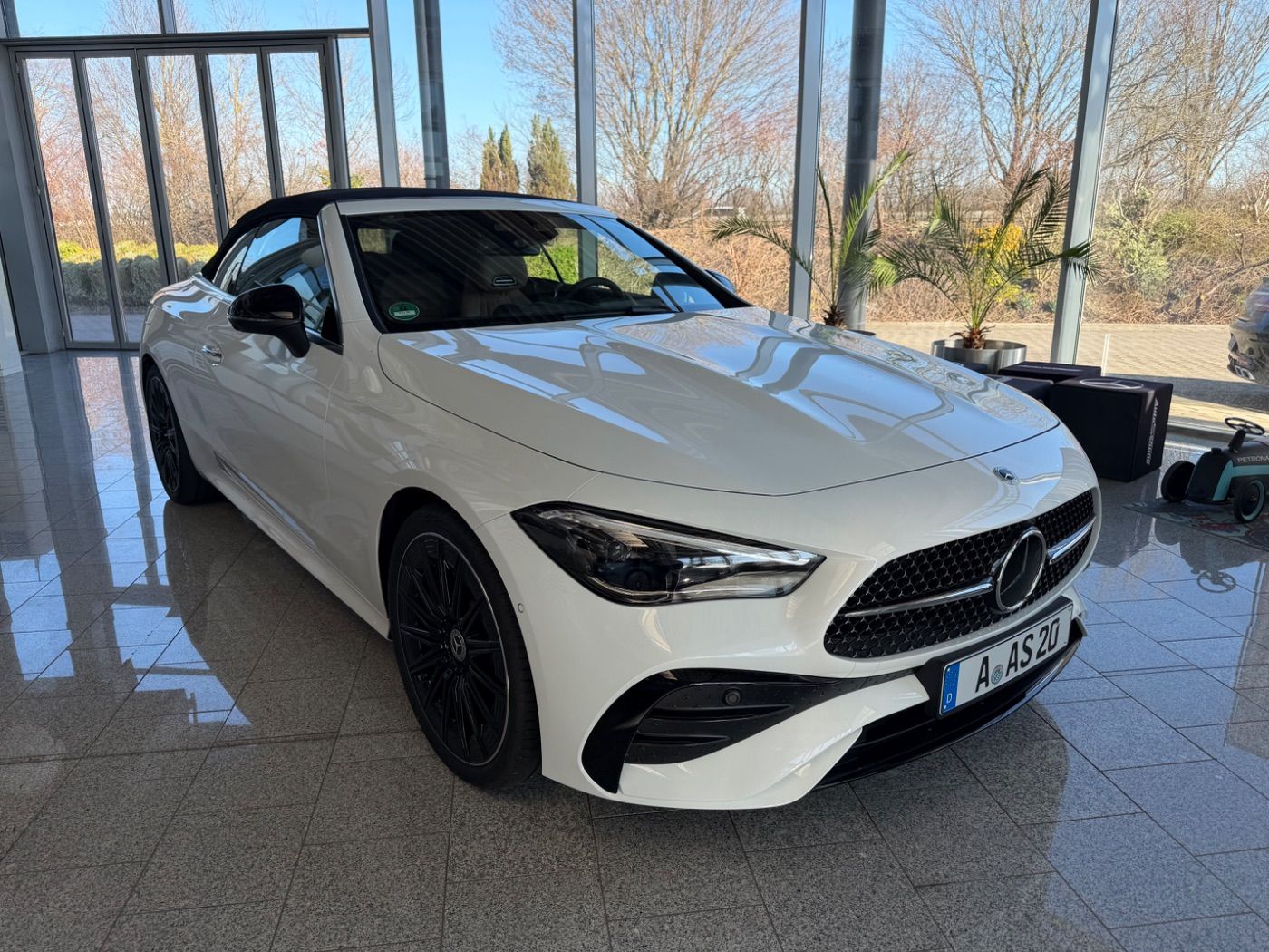 Mercedes-Benz CLE 300 4Matic Cabrio AMG Burmester Night 360° foto 2