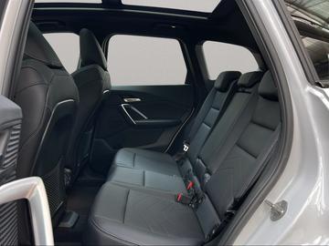 2022 BMW IX1 — миниатюра 15