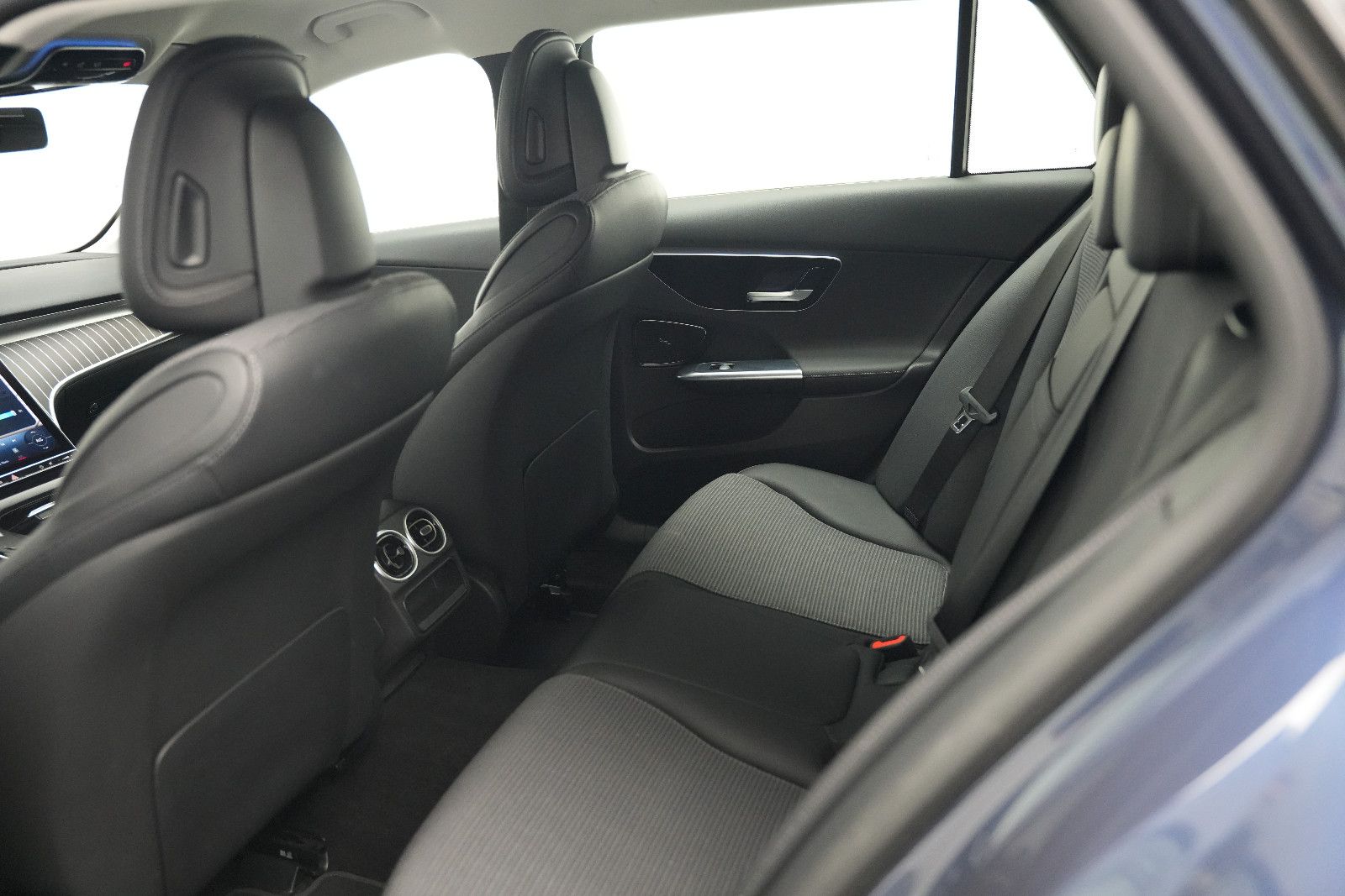 Fahrzeugabbildung Mercedes-Benz C 300e T *Ambiente*SHZ*Rückfahrkamera*T-Winkel*