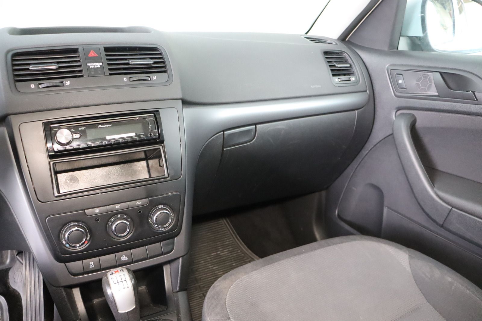 Fahrzeugabbildung SKODA Yeti 2.0 TDI 4x4 * Klima * Anhängerk.