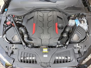 صورة مصغرة 22 لـ 2024 AUDI S8