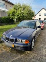 BMW E36 318is Coupe - BMW 318 mit Benzin-Antrieb: Coupé, 318is E36