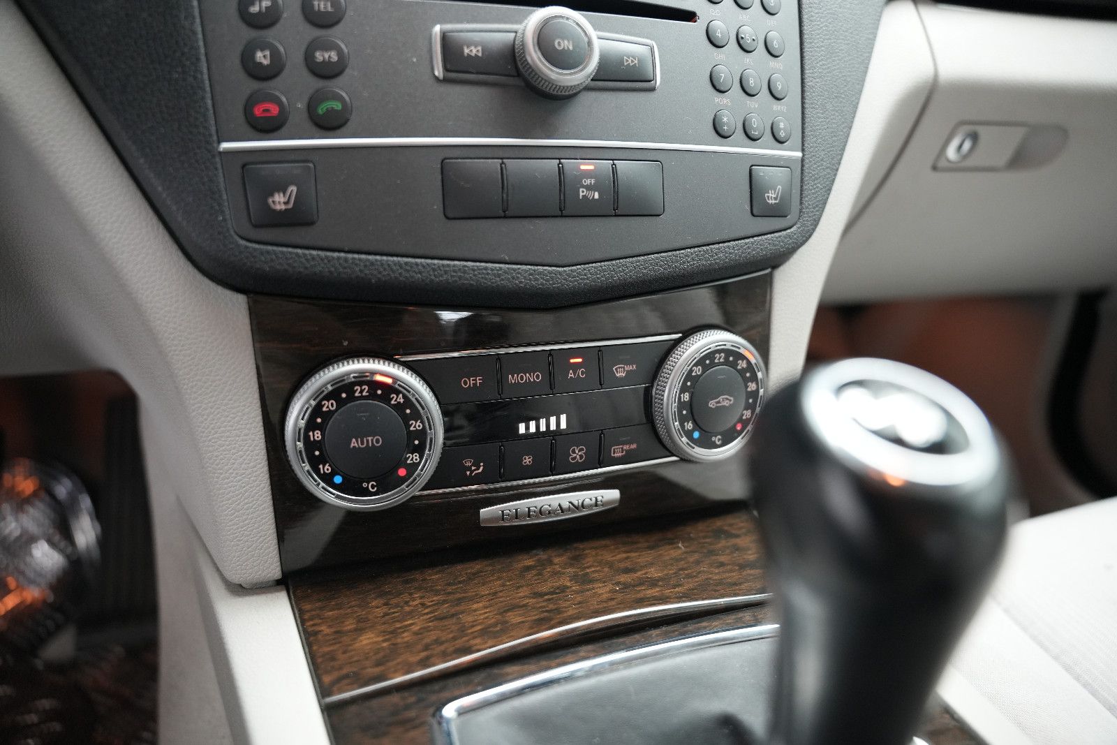 Fahrzeugabbildung Mercedes-Benz C 200 CDI BlueEfficiency/Limousine/TÜV/Xenon