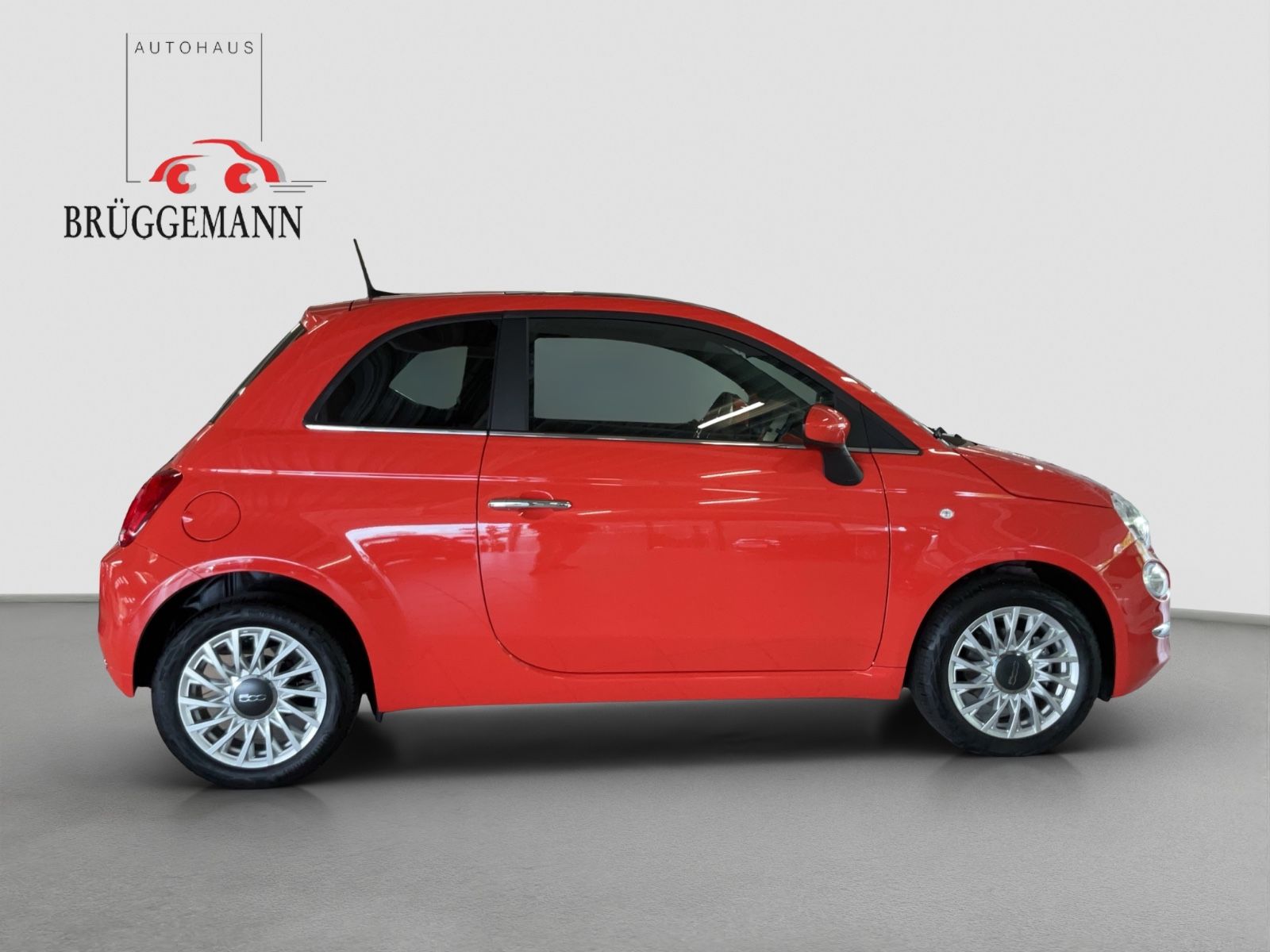 Fahrzeugabbildung Fiat 500 1.0 GSE Hybrid + Ganzjahresreifen