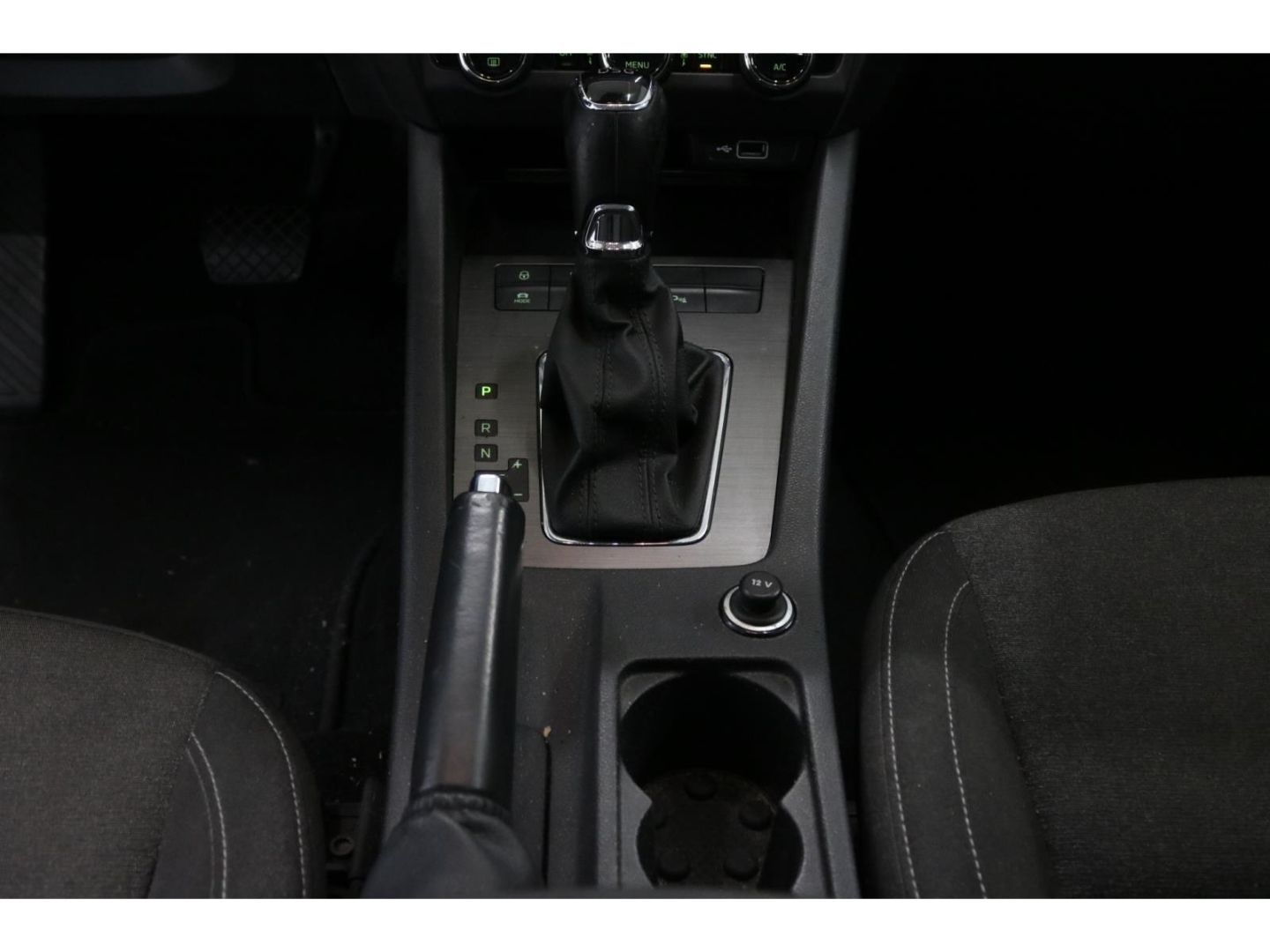 Fahrzeugabbildung SKODA Octavia Combi Soleil Händler/Export