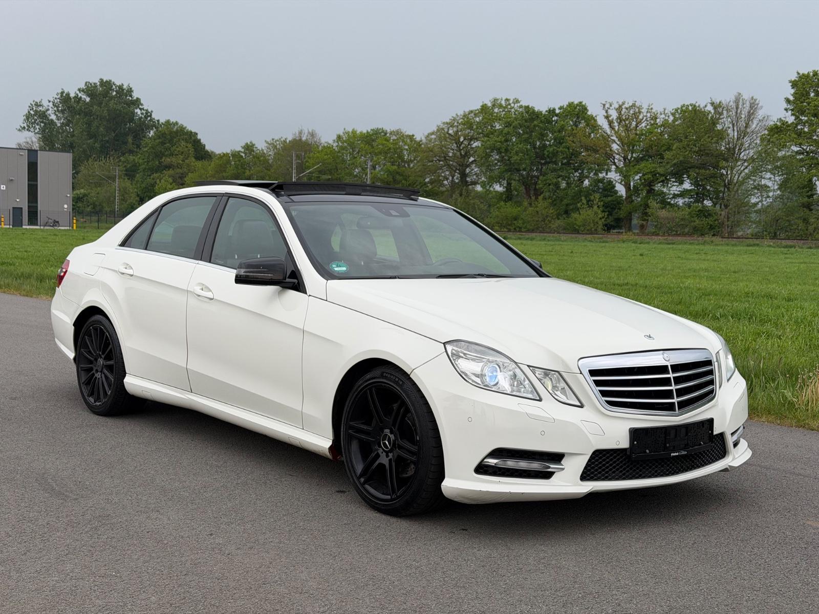 Mercedes-Benz E200 CDI Limousine AMG Pano Xenon Leder