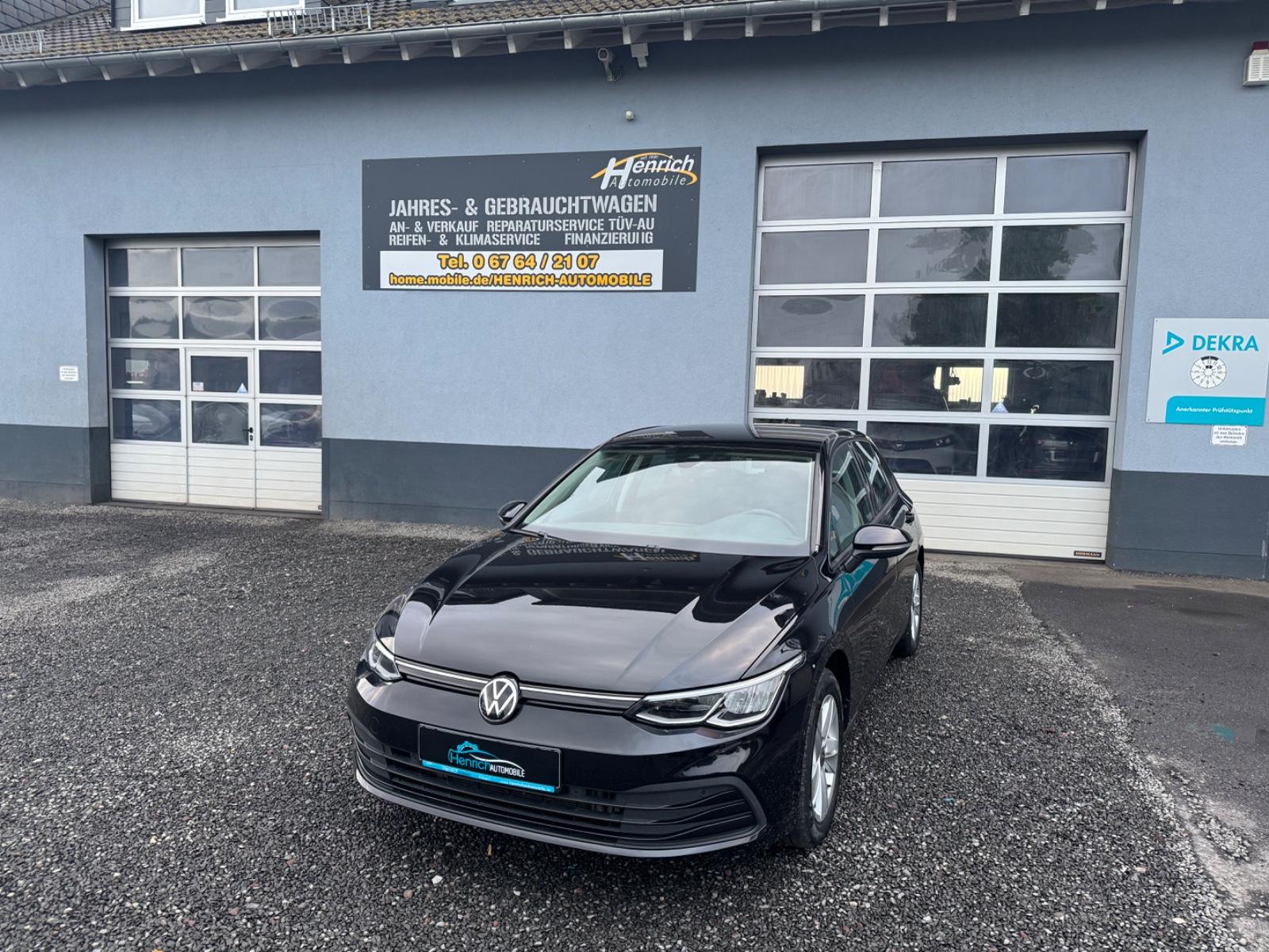 Volkswagen Golf VIII Limo Life Navi AHK ACC PDC LED SHZ App