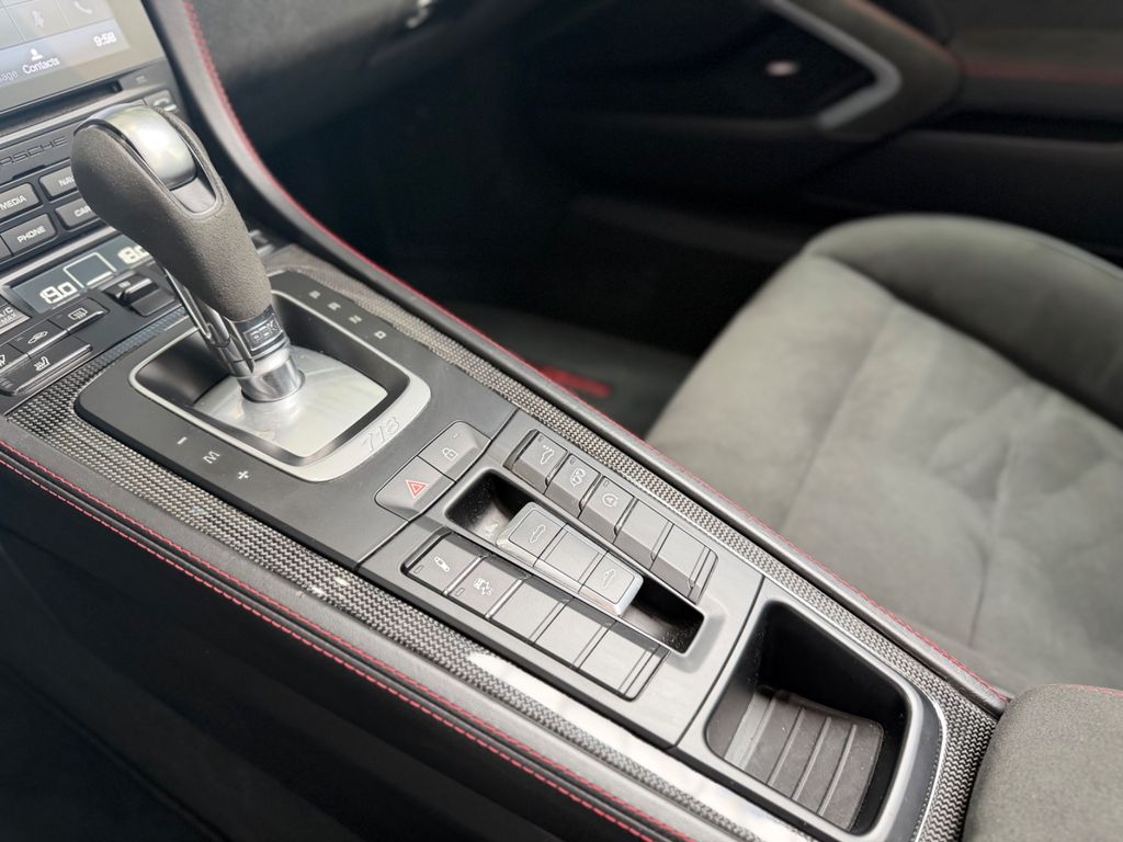 PORSCHE 718 Boxster/GTS 4.0/APPROV/GTS PAKET/BOSE/SP.CHR PORSCHE 718 Boxster/GTS 4.0/APPROV/GTS PAKET/BOSE/SP.CHR