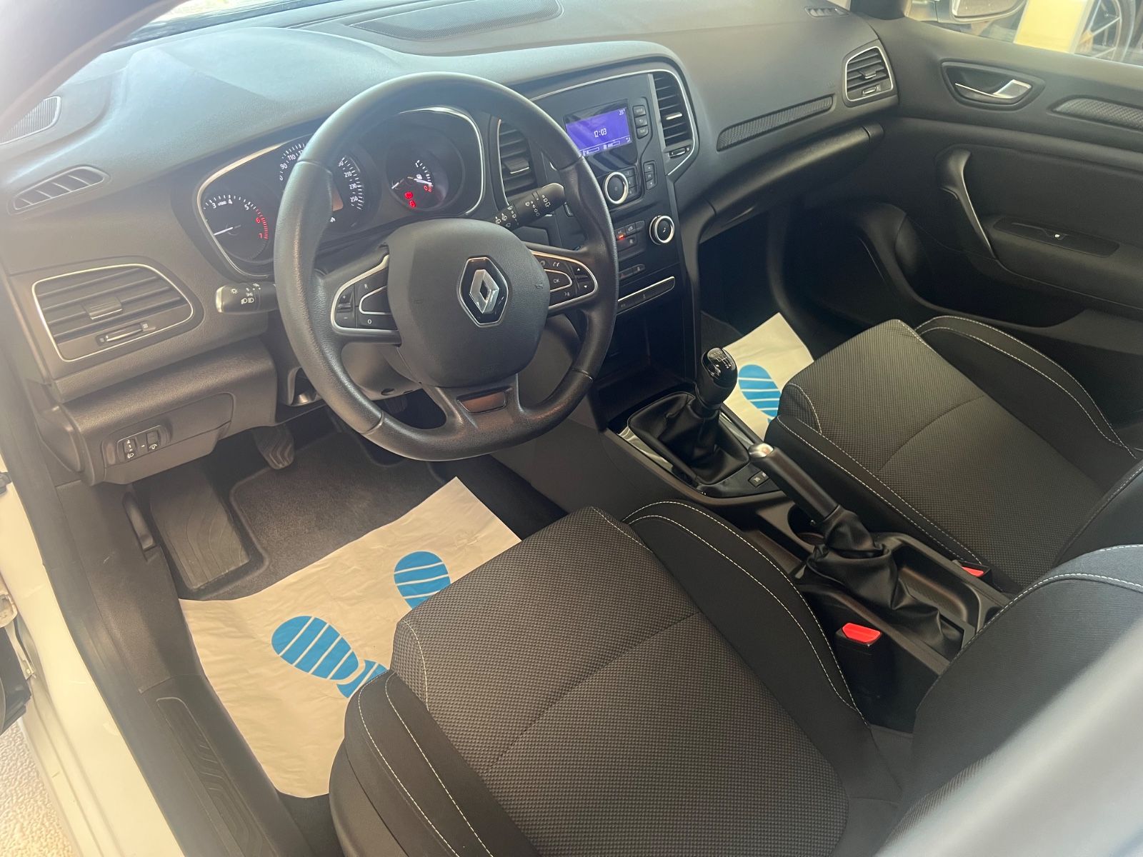 Fahrzeugabbildung Renault Megane IV Lim. 5-trg. Life *BLUETOOTH*LED*