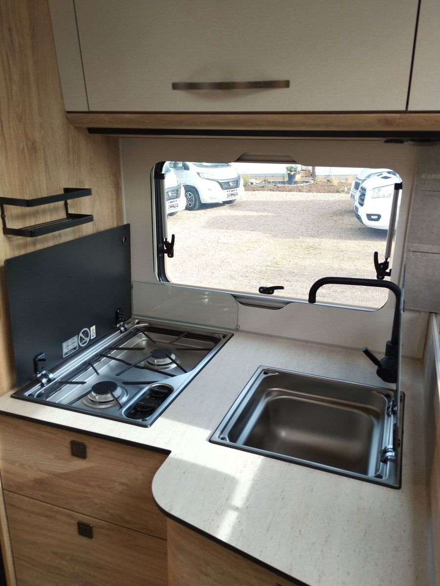 Fahrzeugabbildung Eura Mobil Profila T PT 695 EB Automatik, Mondial Pakete