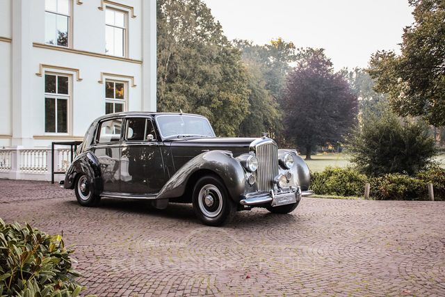 Bentley MARK VI Saloon