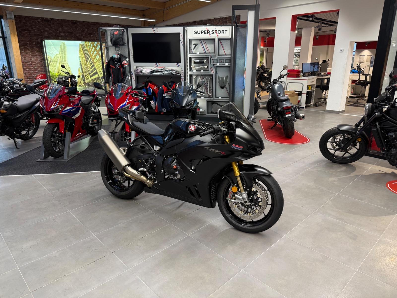 Honda CBR1000RR-R SP mit nur 239km *Service neu*