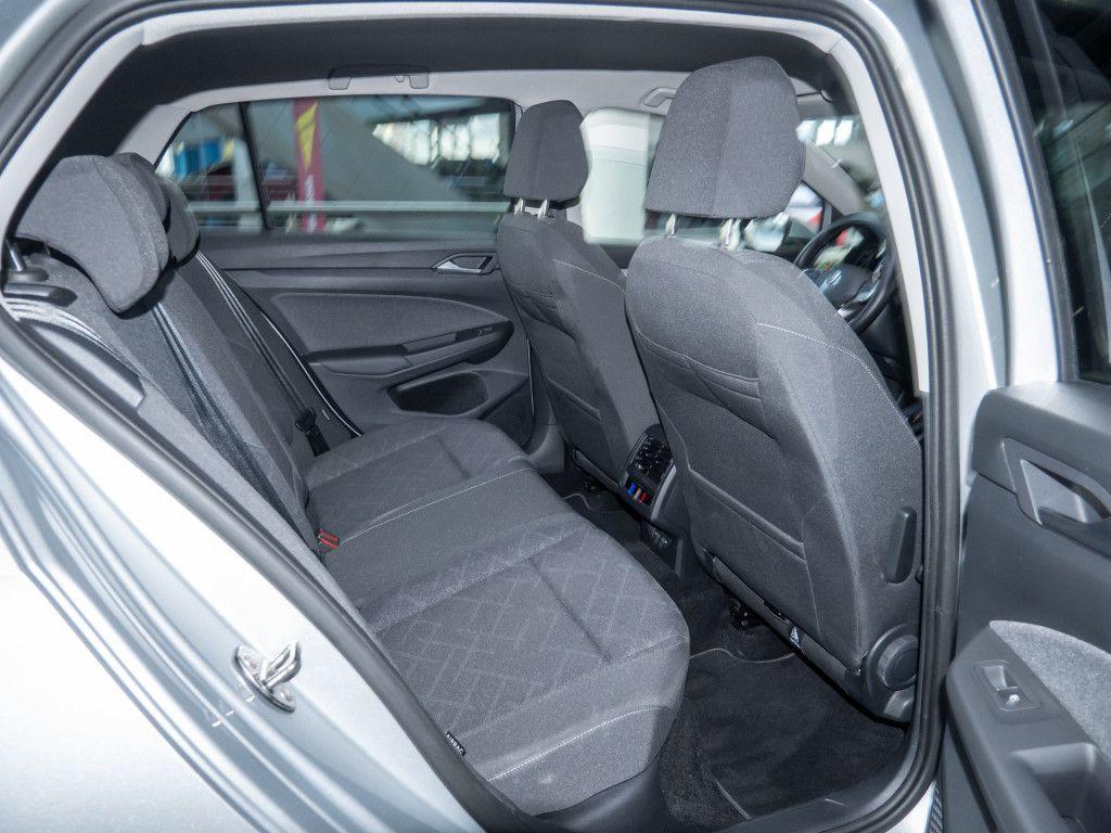 Volkswagen Golf VIII 2.0 TDI Life Kamera Navi LED Sprachst., миниатюра 5