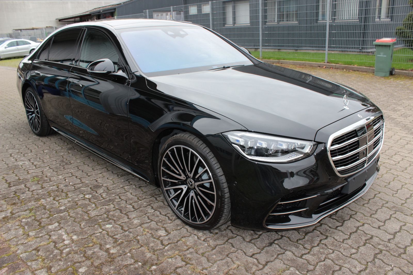 Fahrzeugabbildung Mercedes-Benz S 580 S Limousine 4Matic L