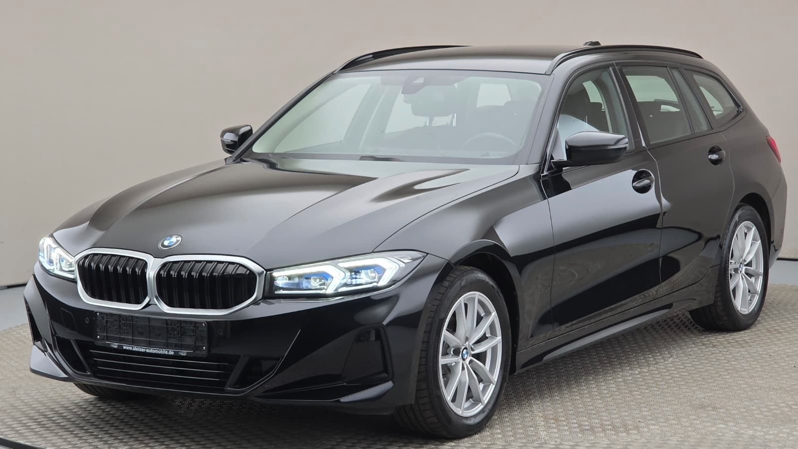 BMW 318d Touring FACELIFT, Kamera, Head UP Display