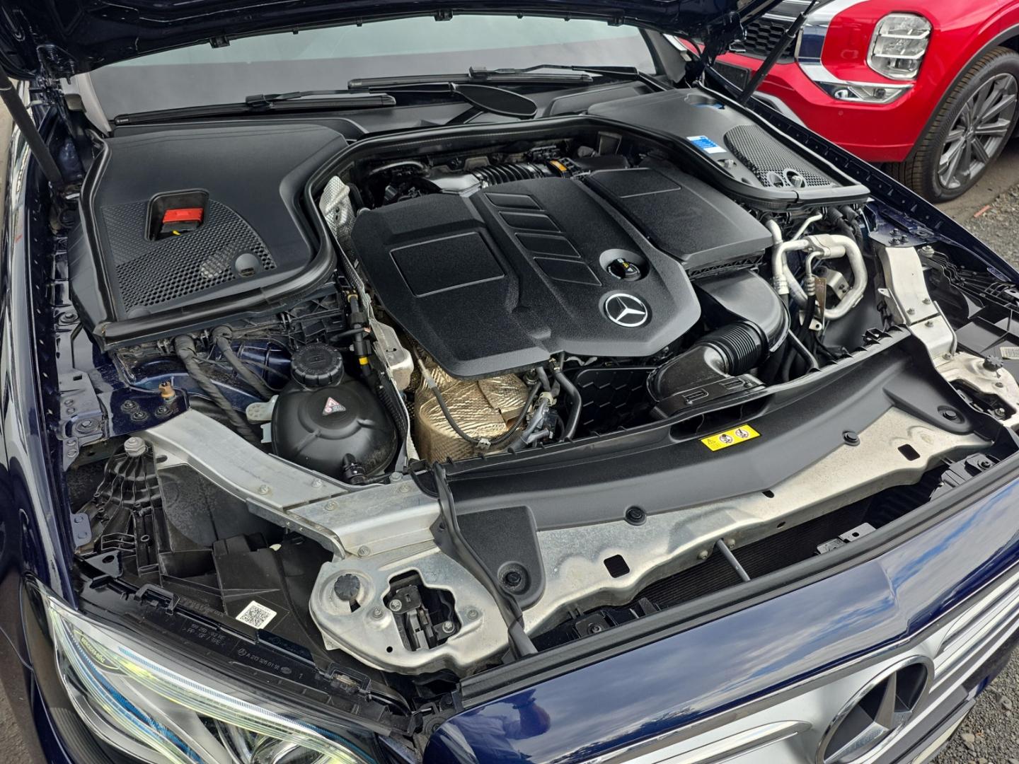 Mercedes-Benz E 220 d T Avantgarde Multibeam Navi Kamera Park