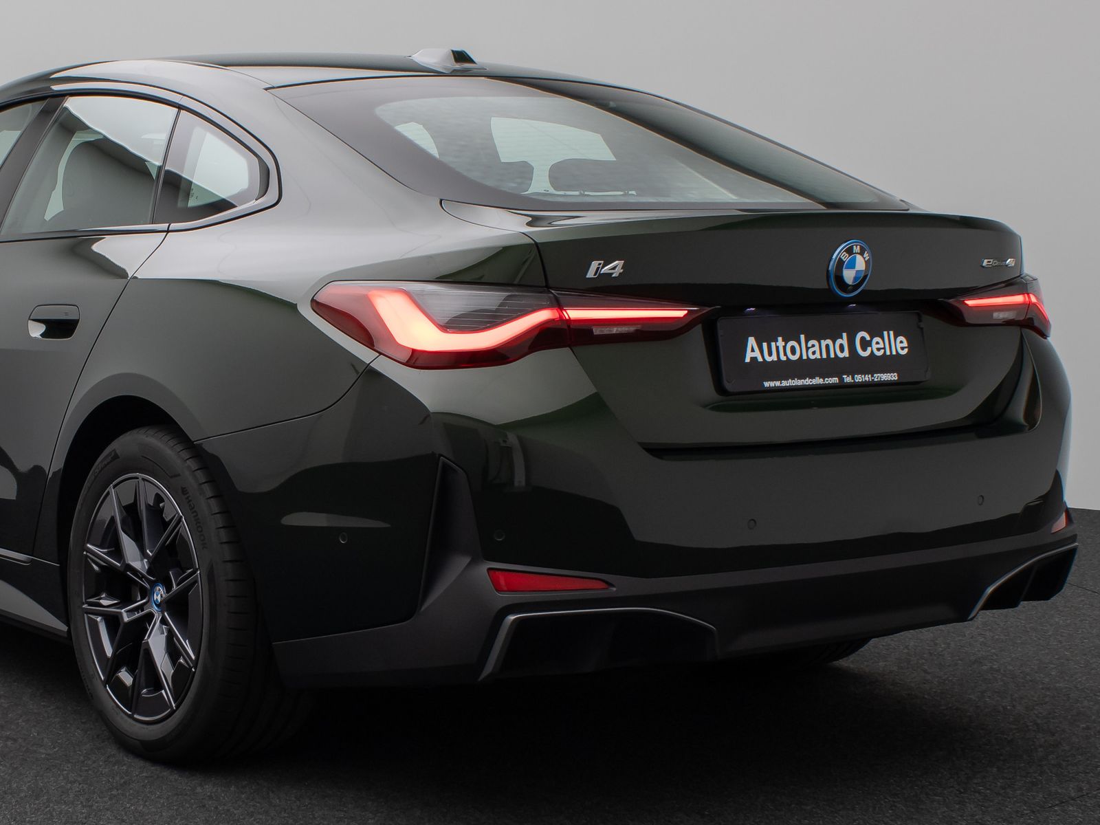 Fahrzeugabbildung BMW i4 eD40 Gran Coupè Kamera DAB HUD Alarm Komfort