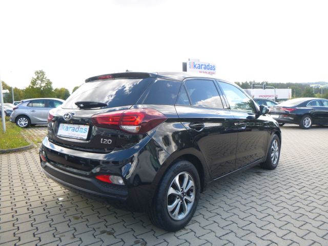 Fahrzeugabbildung Hyundai i20 YES! >49.000KM/Sitzheiz/Kamera/Einparkhilfe<