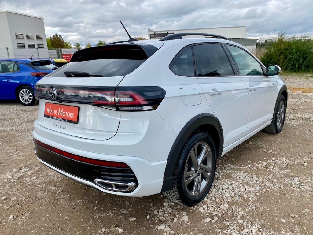 Fahrzeugabbildung Volkswagen Taigo 1.5 DSG R-Line AAC SHZ GJR KAMERA