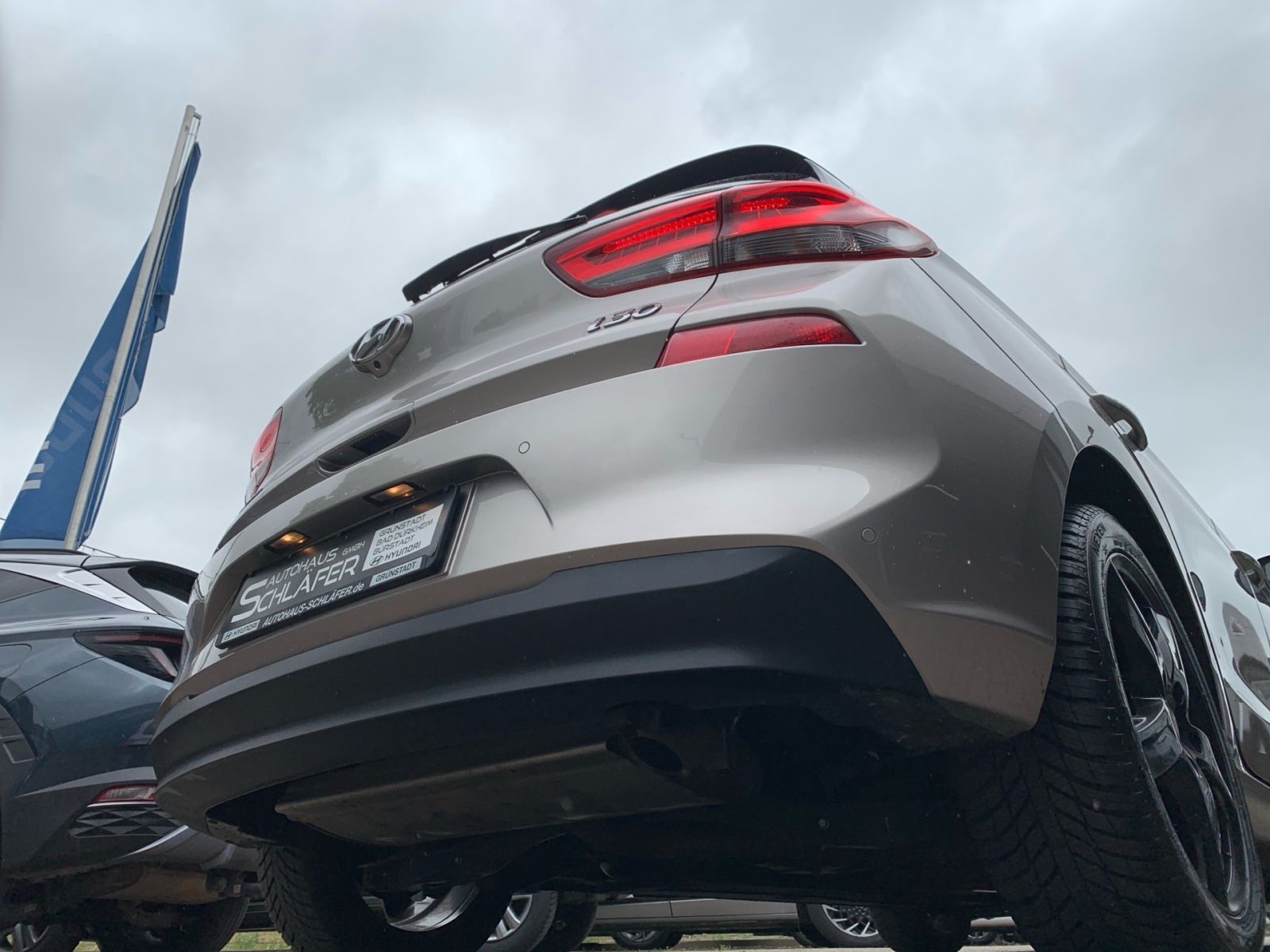 Fahrzeugabbildung Hyundai i30 7-DCT 1.4 T-GDI YES! Plus Standheizung