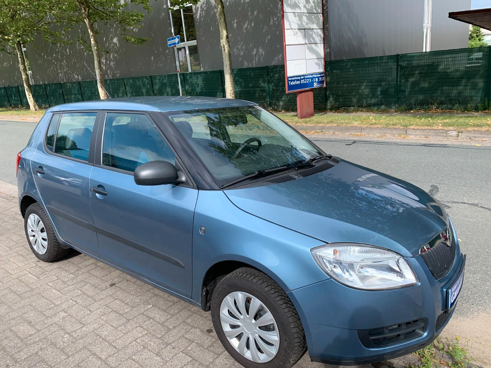 Skoda Fabia 1.2l Rentnerfahrzeug 93.000KM TÜV NEU