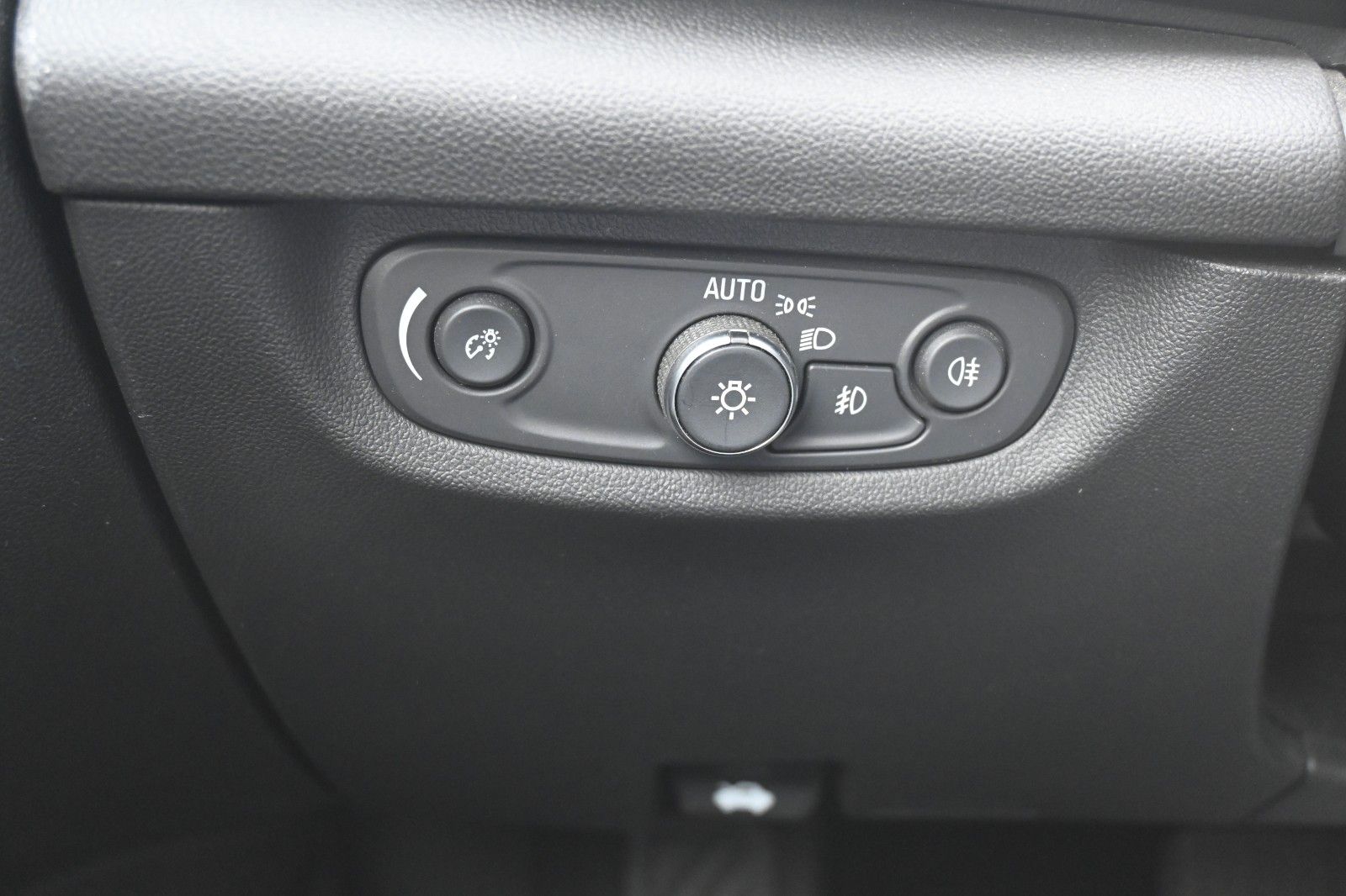 Fahrzeugabbildung Opel Insignia B Sports Tourer Innovation 4x4