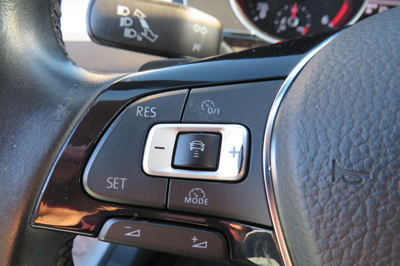 Fahrzeugabbildung Volkswagen Passat Variant Comfortline TDI DSG AHK NAVI