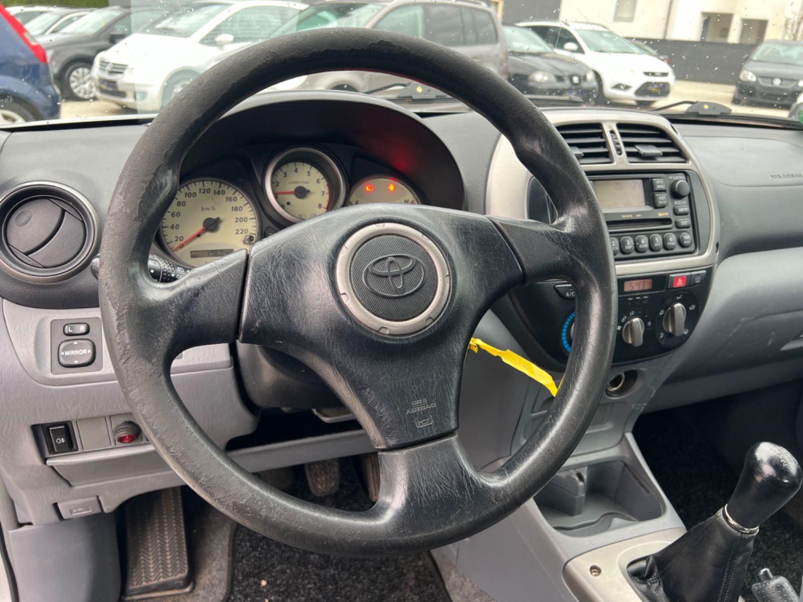 Fahrzeugabbildung Toyota RAV 4 2.0 4x4