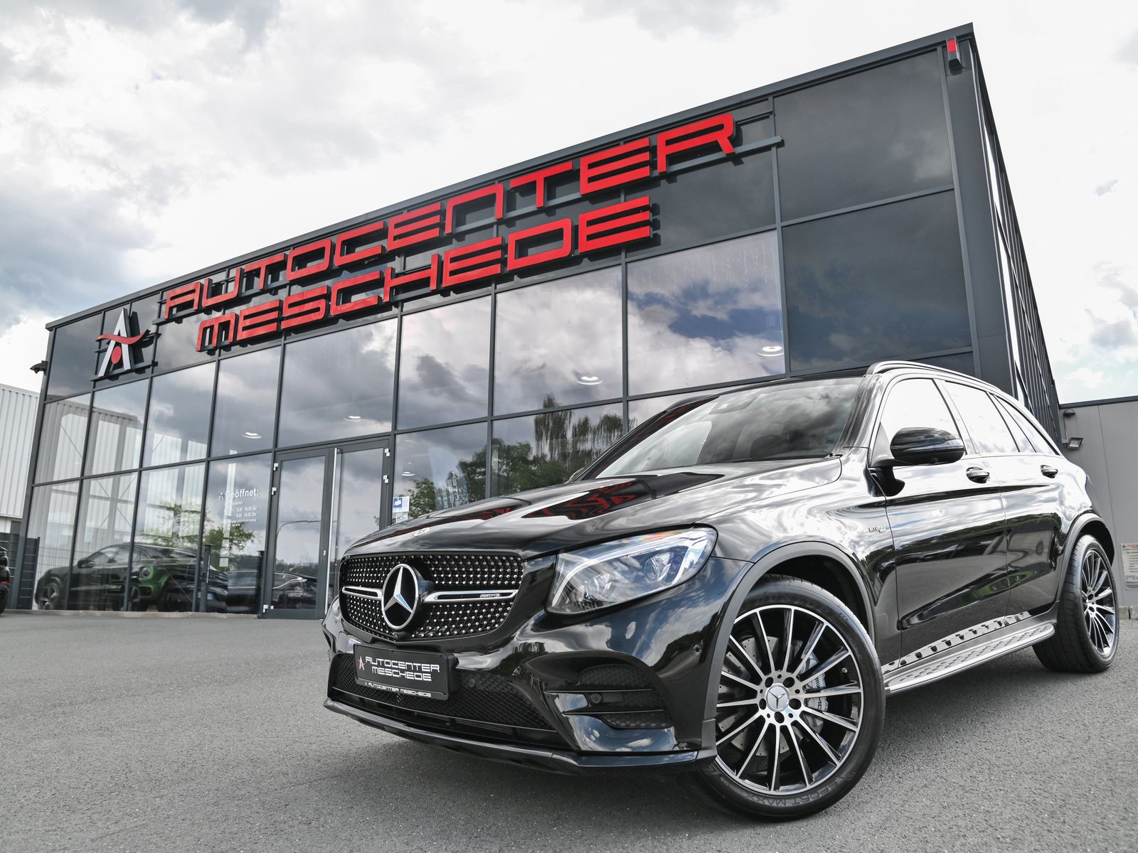 MERCEDES-BENZ GLC 43 AMG 4Matic COMAND* 360°* Luft* Night* 20"