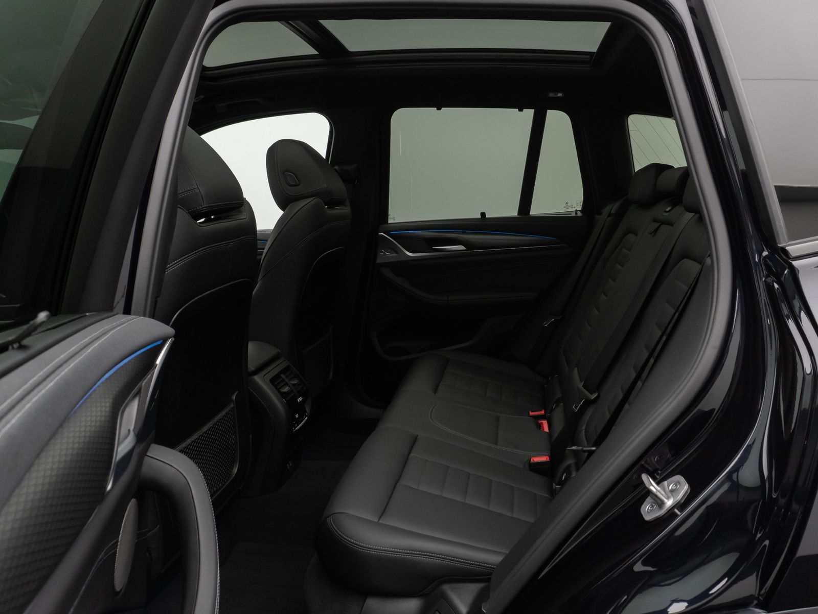 Fahrzeugabbildung BMW X3 xD30e M Sport Panorama Laser 360° HUD DAB H/K