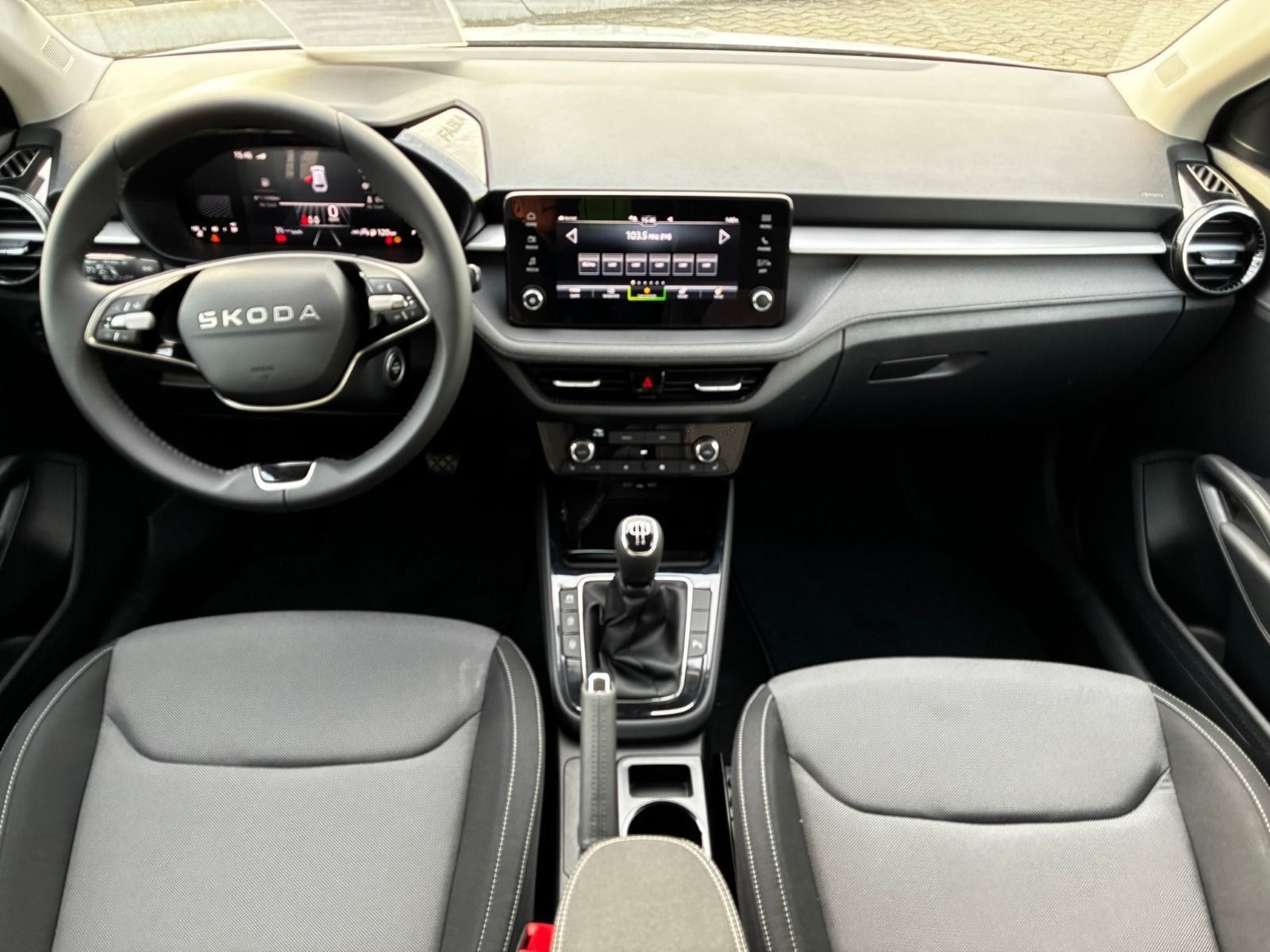 Fahrzeugabbildung SKODA Fabia 1.0 TSI Selection OPF