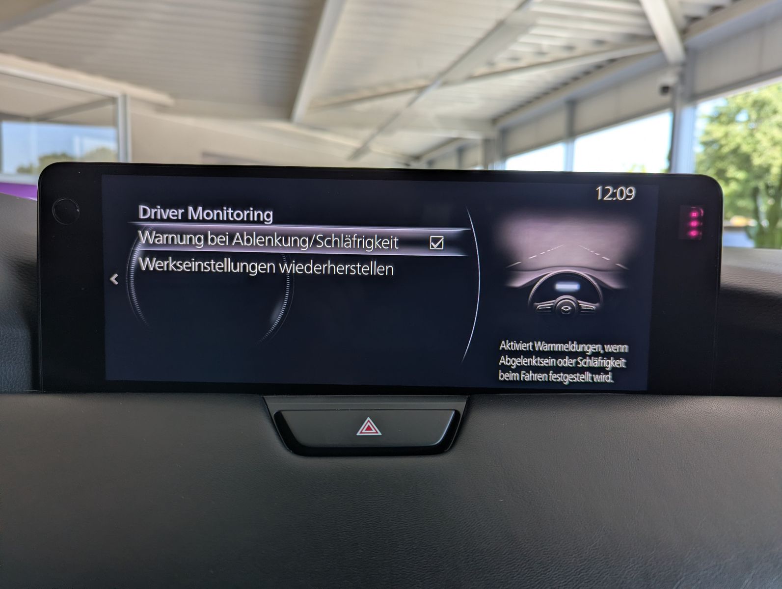 Fahrzeugabbildung Mazda CX-80 3.3L E-SKYACTIV D 254 HOMURA+ 6-Sitze Pano