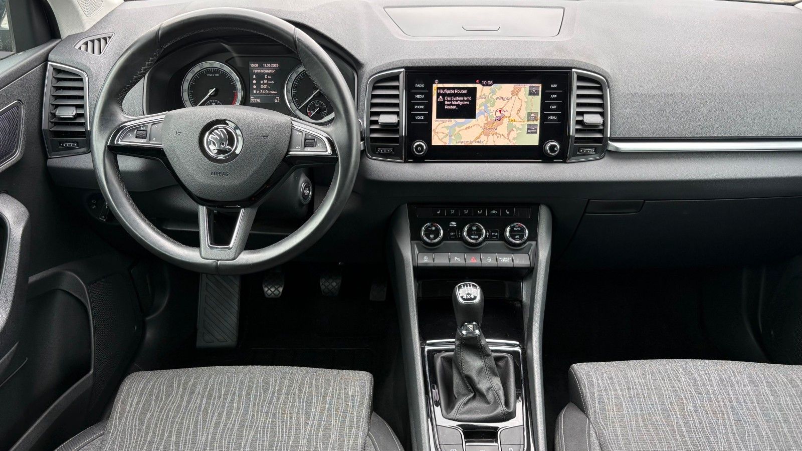 Skoda Karoq Style 2.0 TDI 4x4 AHK NAVI LED TEMPOMAT foto 15