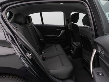 Fahrzeugabbildung BMW 116i Advantage Sitzhzg PDChint. Geschwindigkeit