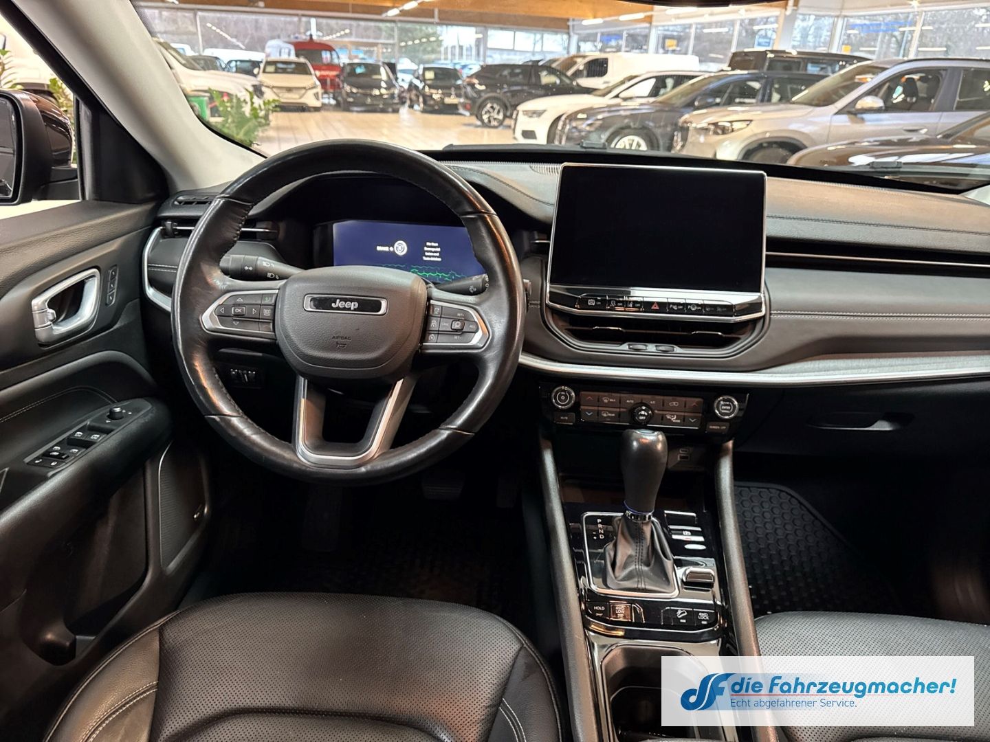 Fahrzeugabbildung Jeep Compass S Plug-In Hybrid 4WD Navi Soundsystem 36