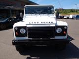 Land Rover Defender 90  Station Wagon - Land Rover Defender: Allradantrieb