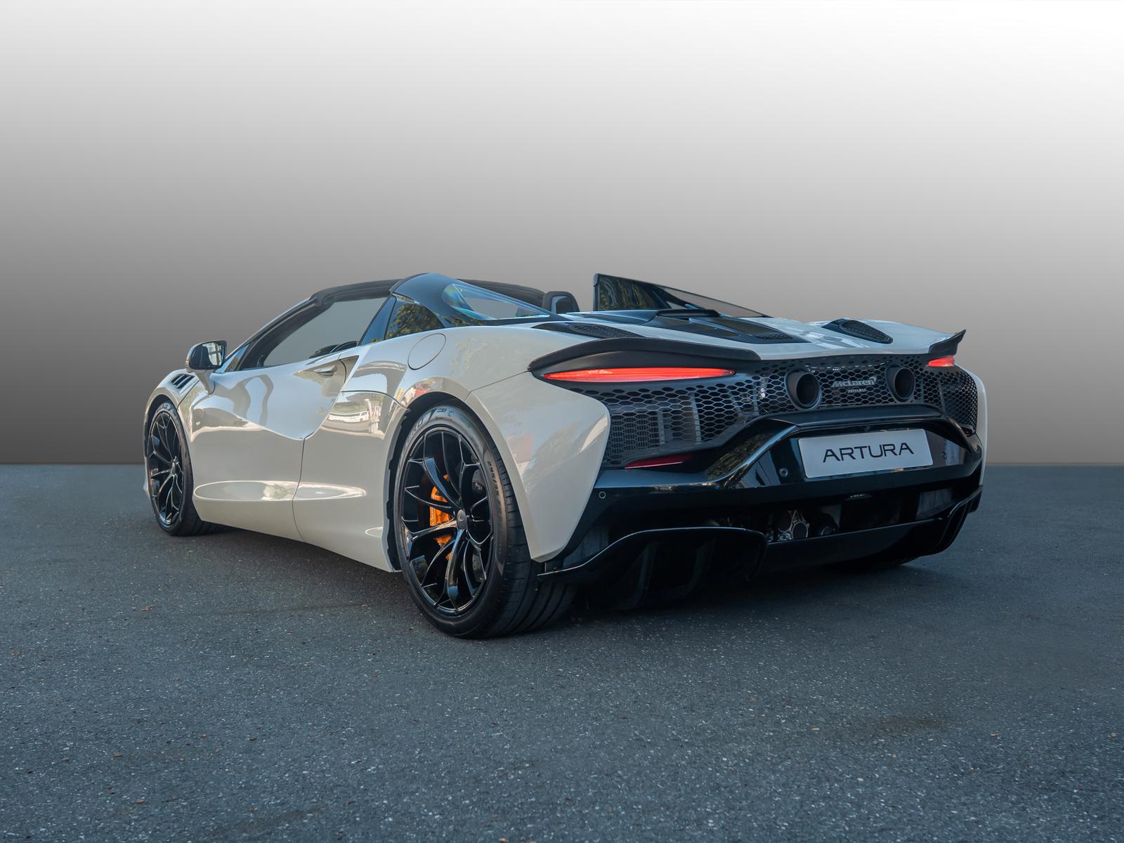 McLaren Artura Spider TechLux Int. | B&W | Carbon | ECR
