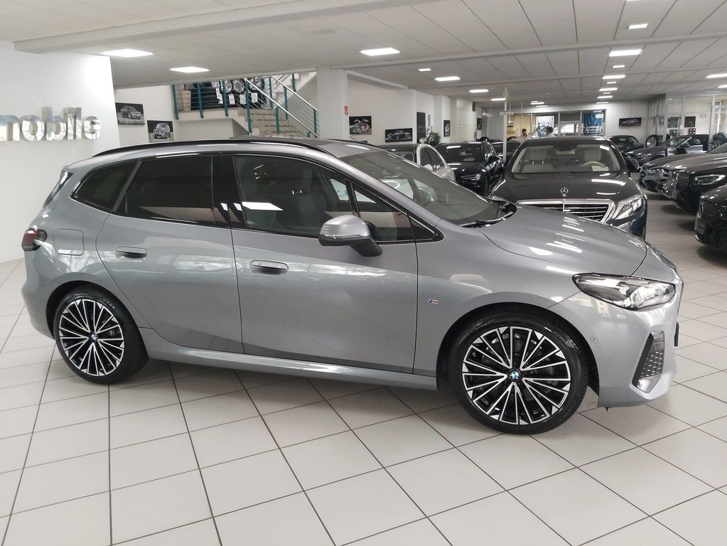 BMW 223 Active Tourer M Sport PANO AHK NETTO 23.400