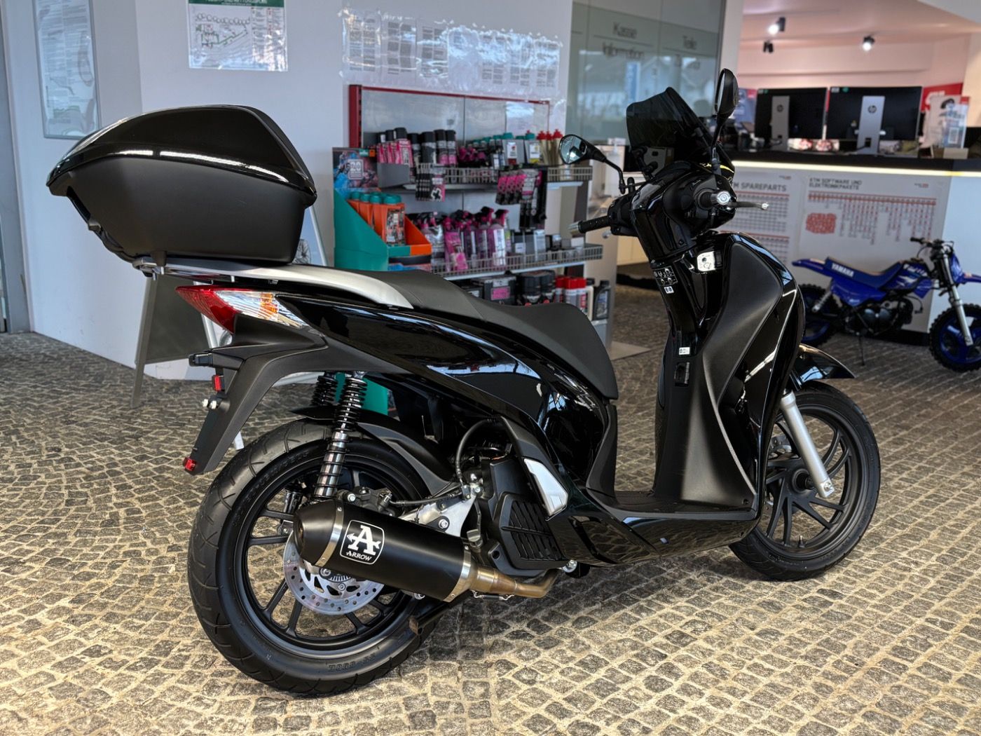 Fahrzeugabbildung Honda SH 125 i sehr gepflegt,