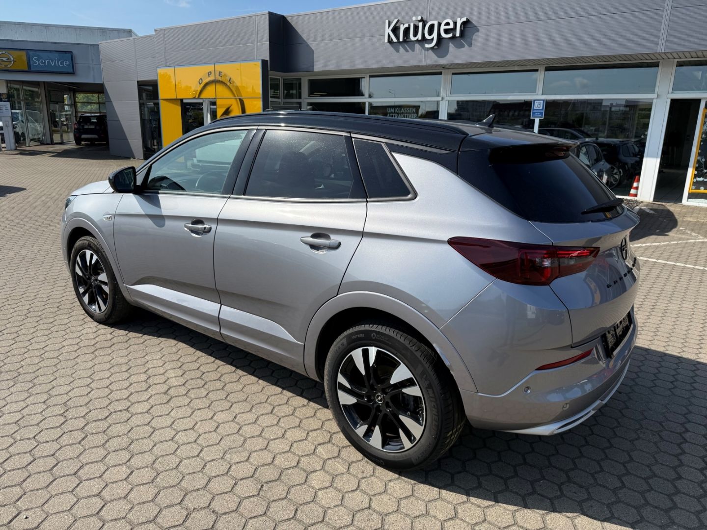 Fahrzeugabbildung Opel Grandland Ultimate SHZ+LHZ+Kamera+elek.Heck