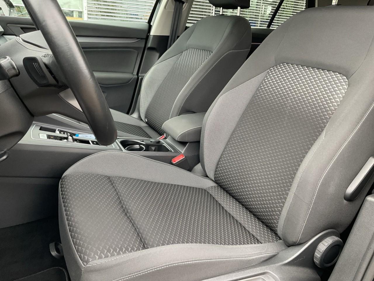 Volkswagen Golf VIII Active 2.0 TDI SCR, DSG, Navi, LED-Plu, миниатюра 12