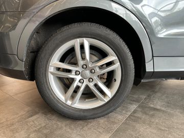 MYAUTOCENTER – Gebraucht- und Jahreswagen mit Werkstattservice in Pfaffenhofen Audi Q3 *S-LINE*TEMPO*NAVI*KEYLESS*BI-XENON*