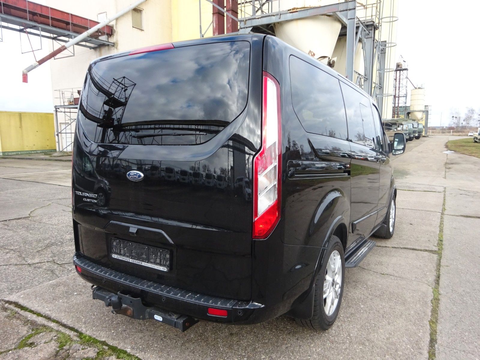 Ford Tourneo Custom 170PS Autm. L1 Titanium X Standhz foto 5